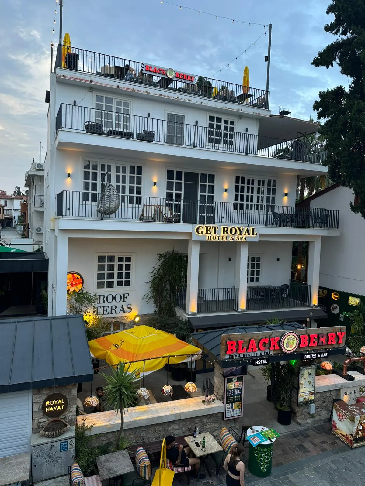 Get Royal Hotel & Spa